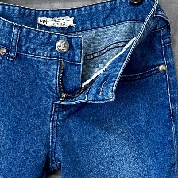 Free People Skinny Jeans with Zipper Hems Medium Wash Size 25 - Picture 3 of 10